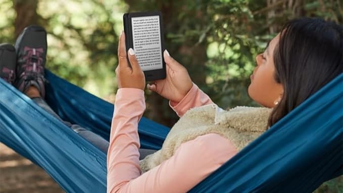 Kindle 11th Gen (2022) Review – The Compact E-Reader That Gets Out of the Way